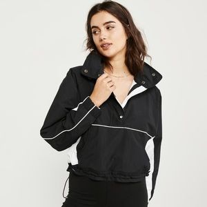 Abercrombie & Fitch Cropped Windbreaker (S)